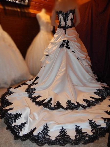 빈티지 웨딩 드레스 고딕 흑백 신부 가운 백 레이스업  - Embroidery White Dress 리뷰 및 가격